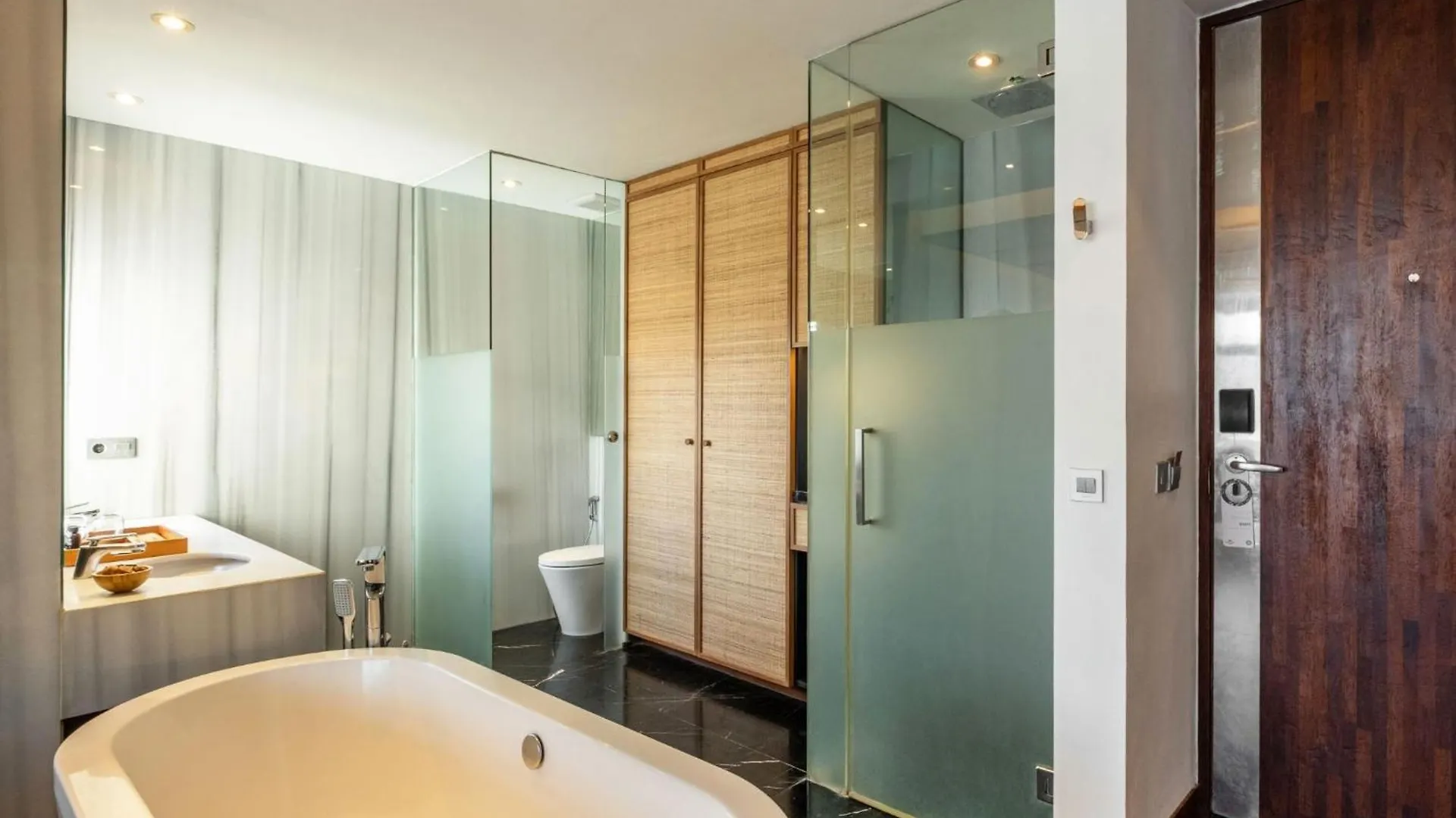 The Isvara By Cove Seminyak  Hotel Seminyak (Bali)